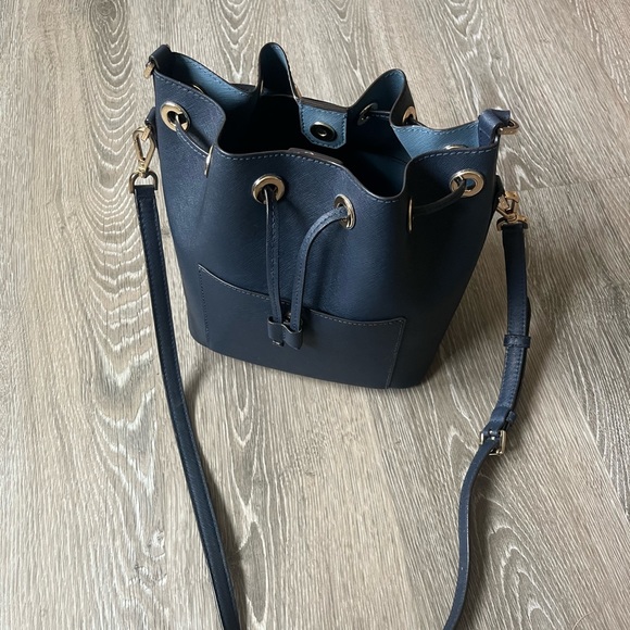 Michael Kors Bucket Bag - Picture 15 of 15